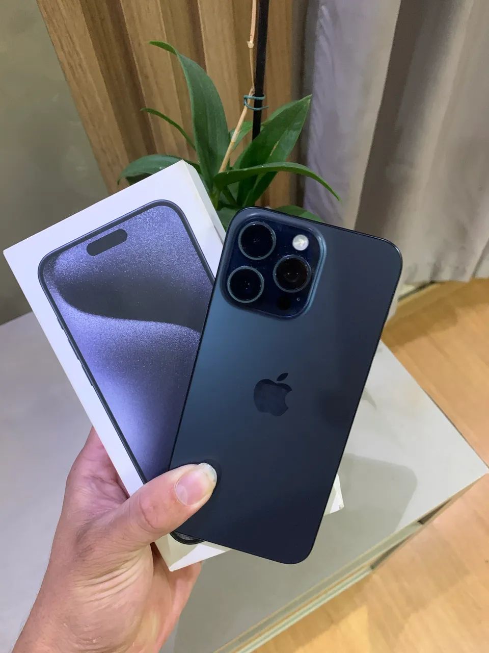 Venda - se iPhone 15 pro Max 256  - Foto 2
