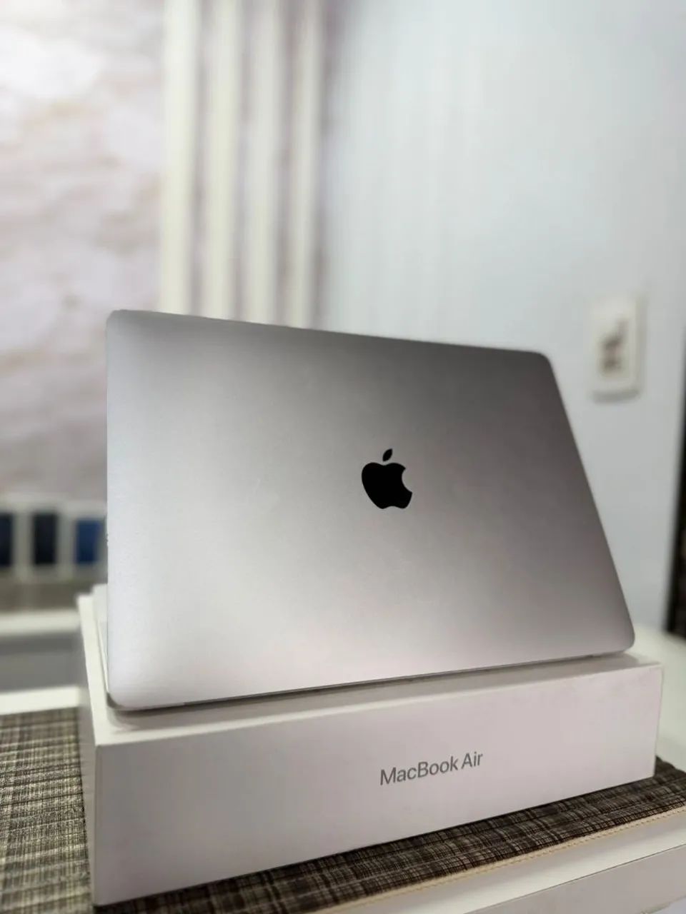 MACBOOK AIR M1 256GB<br>R$ 3.499,00 - Foto 3
