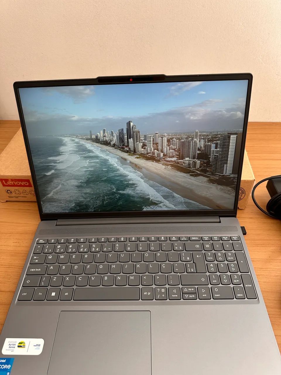 Vende-se notebook lenovo i5  - Foto 4