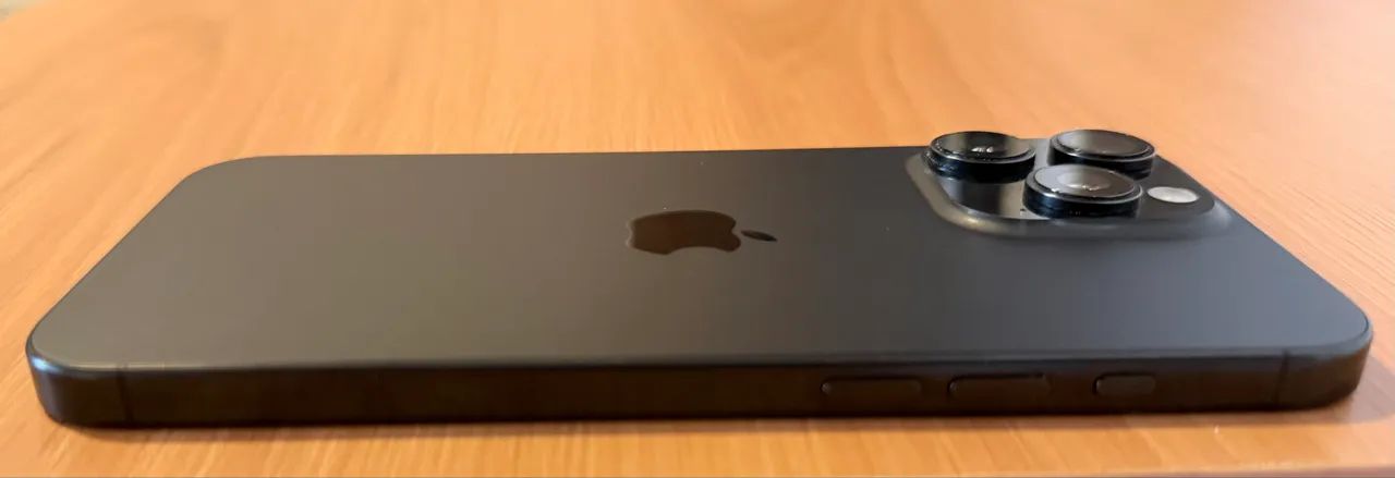 iPhone 16 Pro Max Titânio Preto - Impecável  - Foto 4