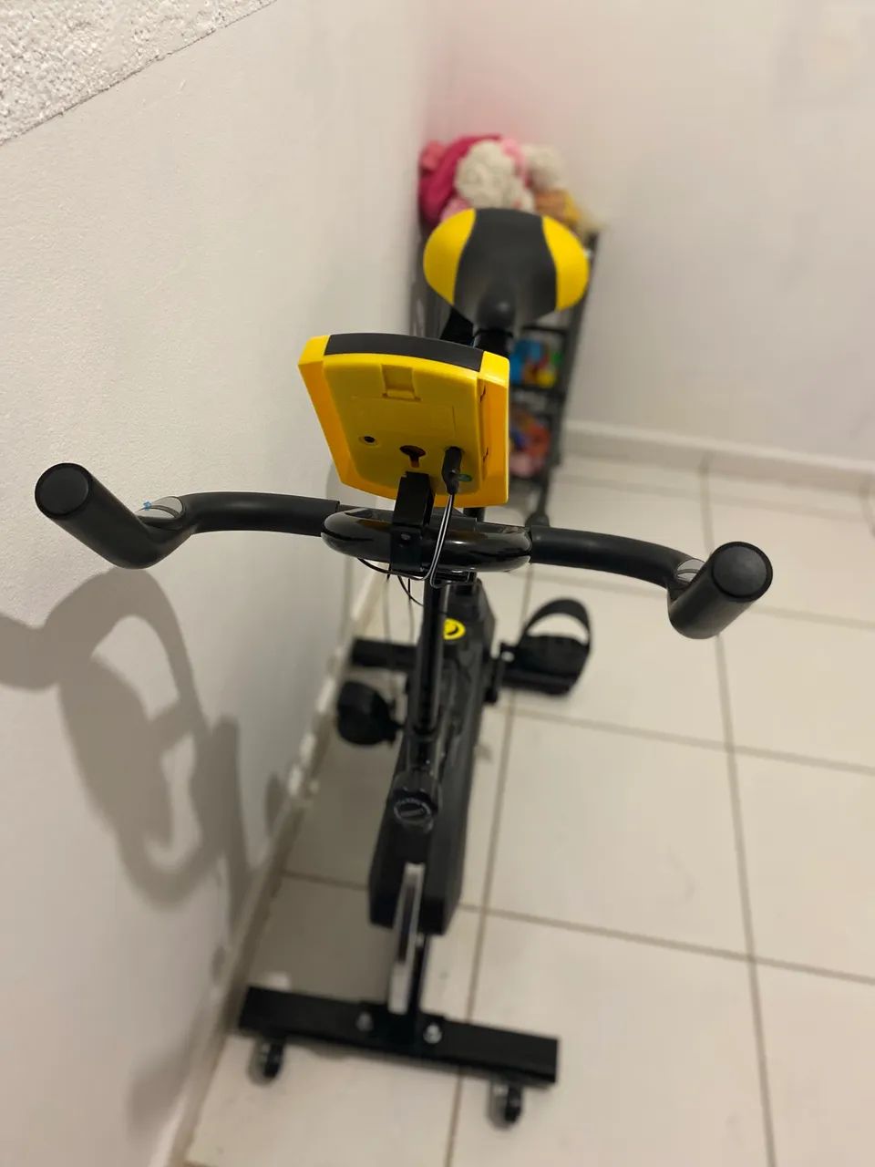 Vendo Bicicleta Ergométrica Nova - Foto 4