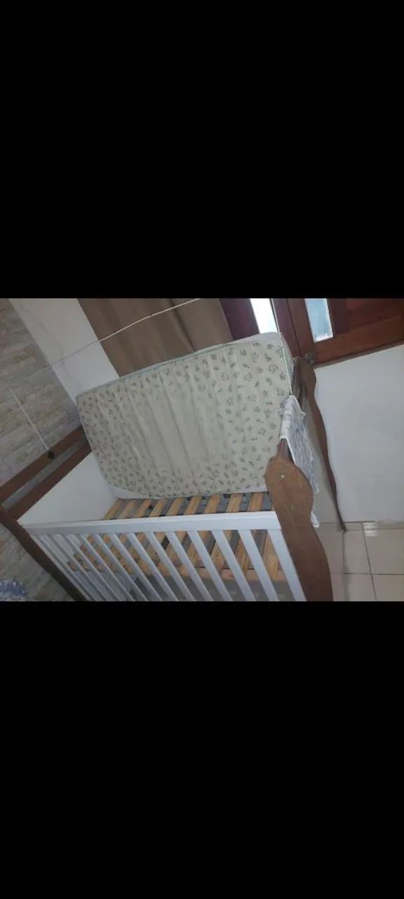 Vendo berço com colchão 300,00