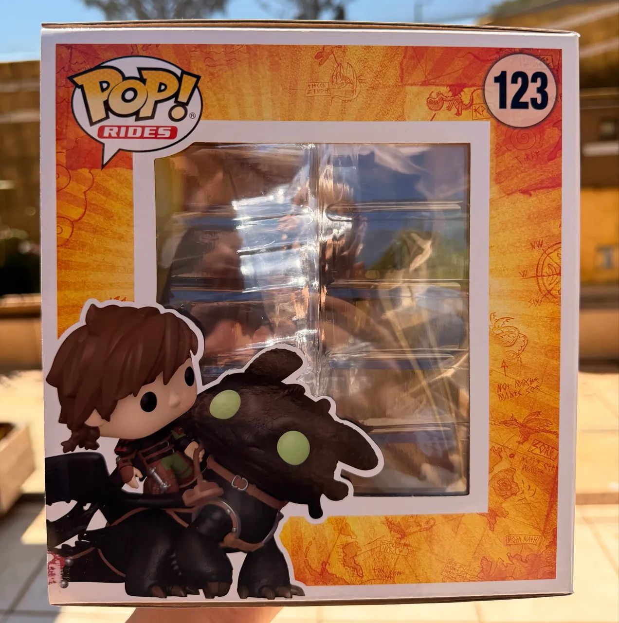 Funko Pop HICCUP WITH TOOTHLESS 123 ( Como treinar seu dragão )  - Foto 2