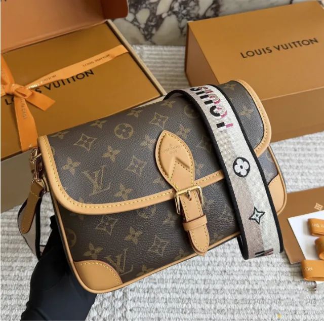 Bolsa Louis Vuitton Diane