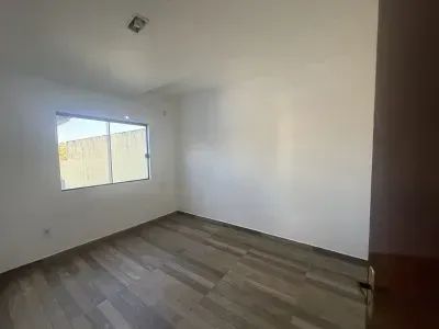 CASA COM 2 QUARTOS + 1 SUITE NA PISCINA - Foto 4