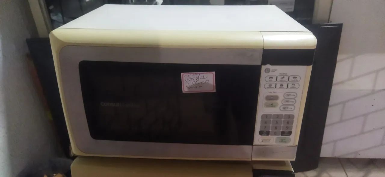 Vendo microondas branco Consul facilite 20 litros perfeito!!!