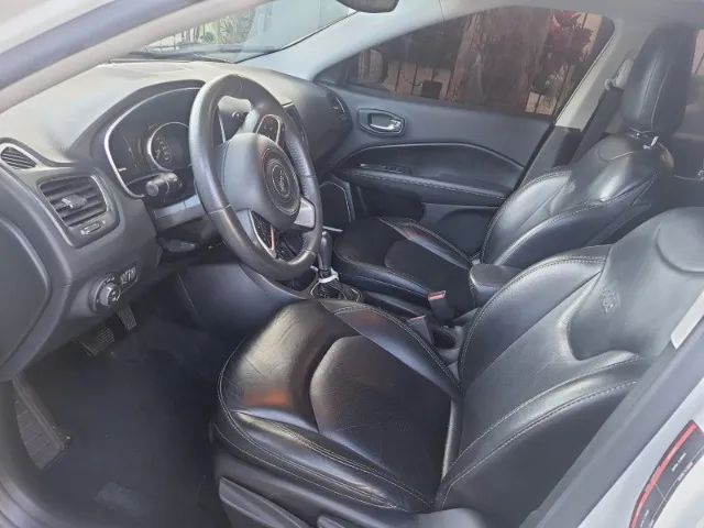 Jeep Compass Longitude 2.0 4X2 Flex 16V Aut. 2017 - Foto 5