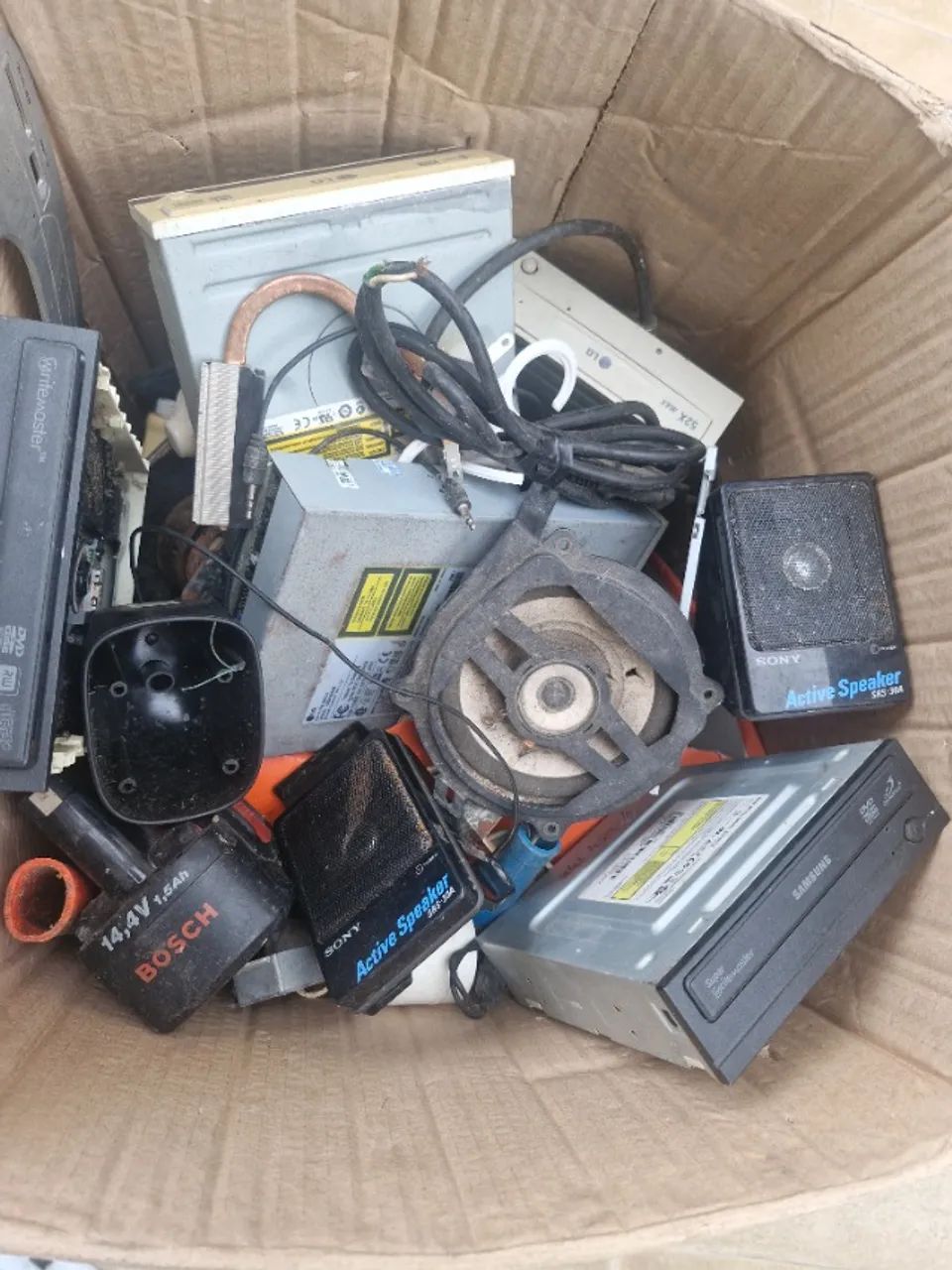 Equipamentos eletroeletrônicos  - Foto 2