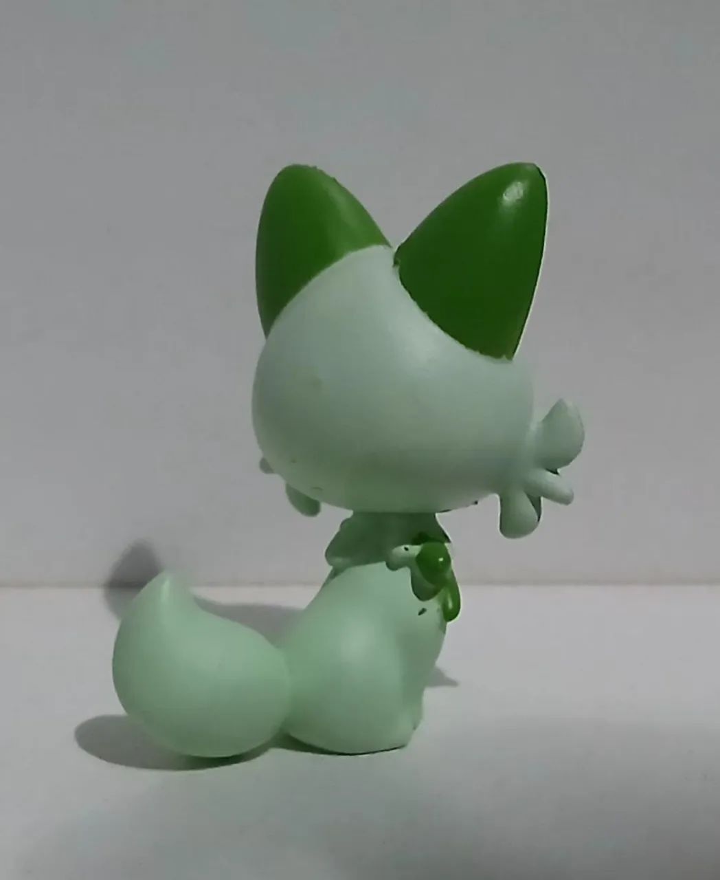 BONECO ACTION FIGURE MINIATURA POKEMON SPRIGATITO - Foto 2