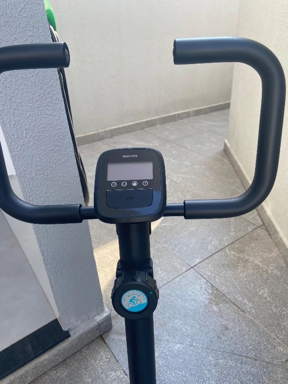 Bicicleta Ergométrica de Treino Essential Domyos Preta - Foto 4