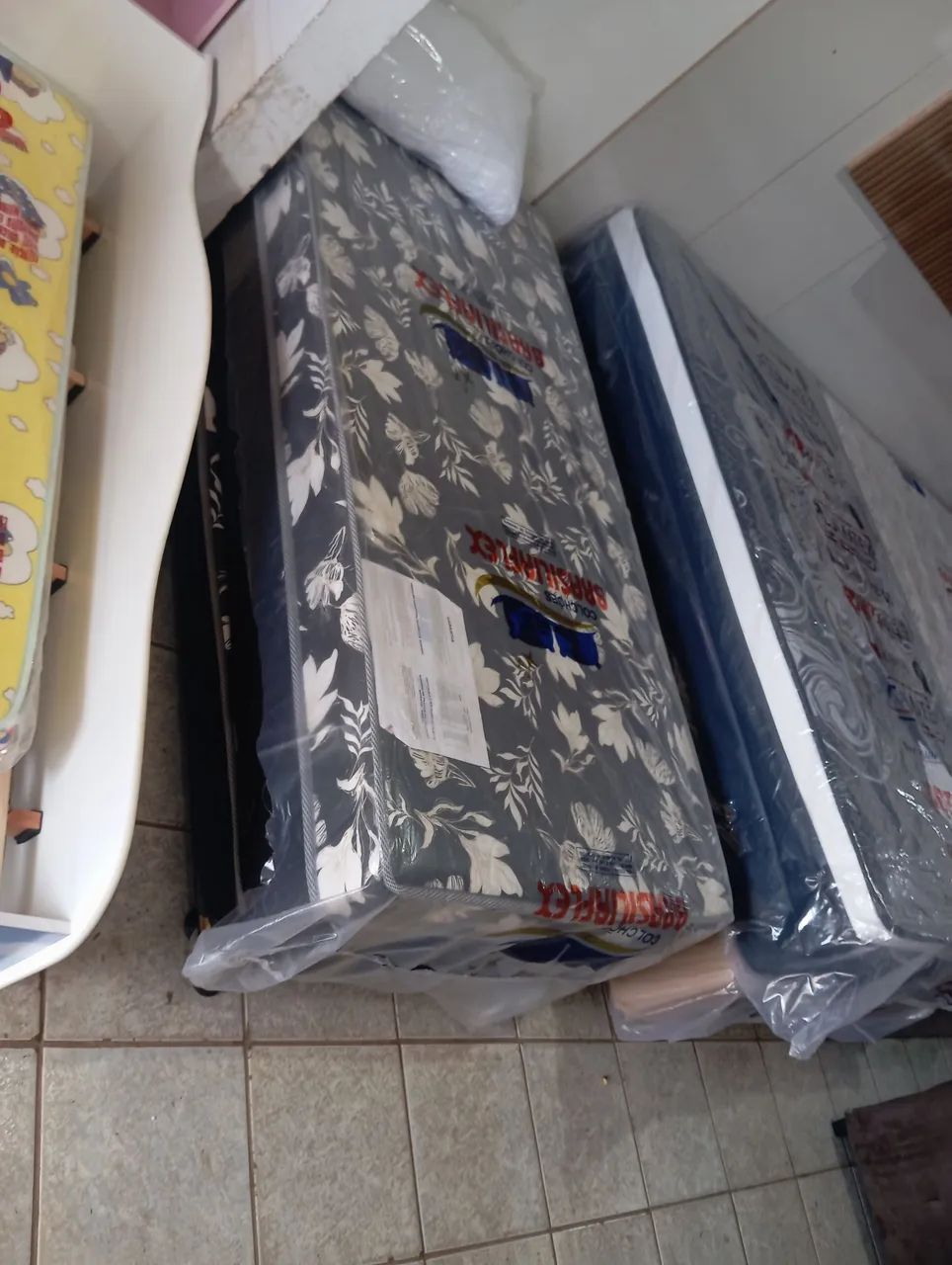 Cama box solteiro com auxiliar 