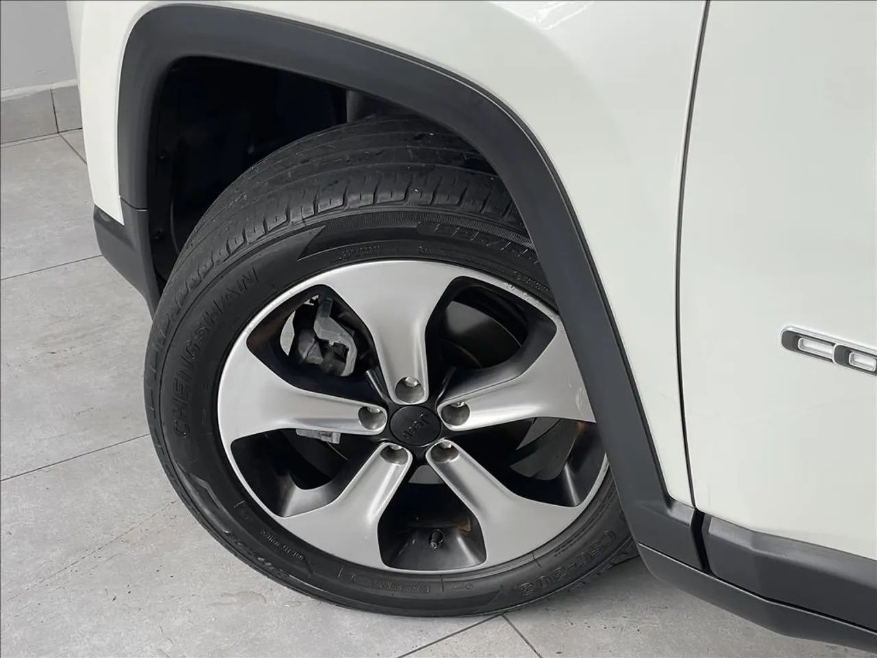 Jeep Compass Longitude 2.0 4X2 Flex 16V Aut. 2017 - Foto 5