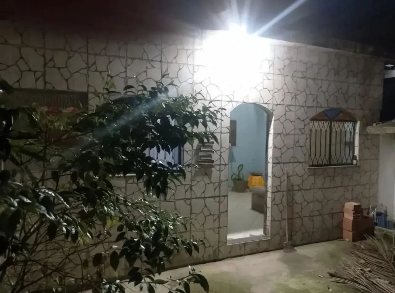 CASA COM 1 QUARTO EM ANCHIETA - ACEITO ENTRADA