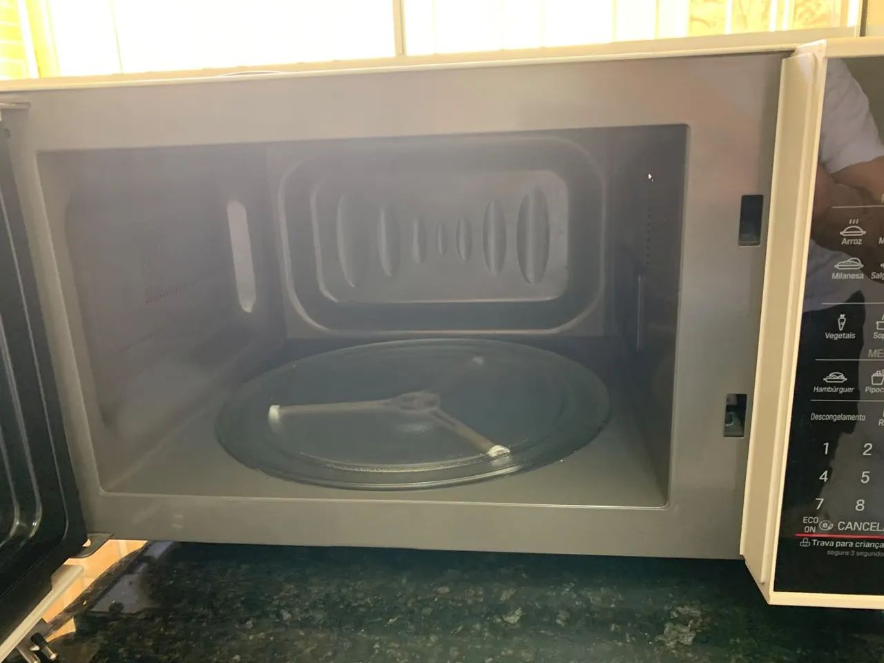 Microondas LG  30 litros - Foto 3