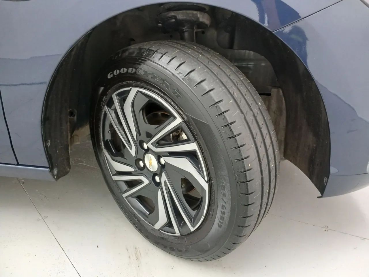 Chevrolet Onix Hatch 1.0 12V Flex Mec. 4P, foto 13 de 18