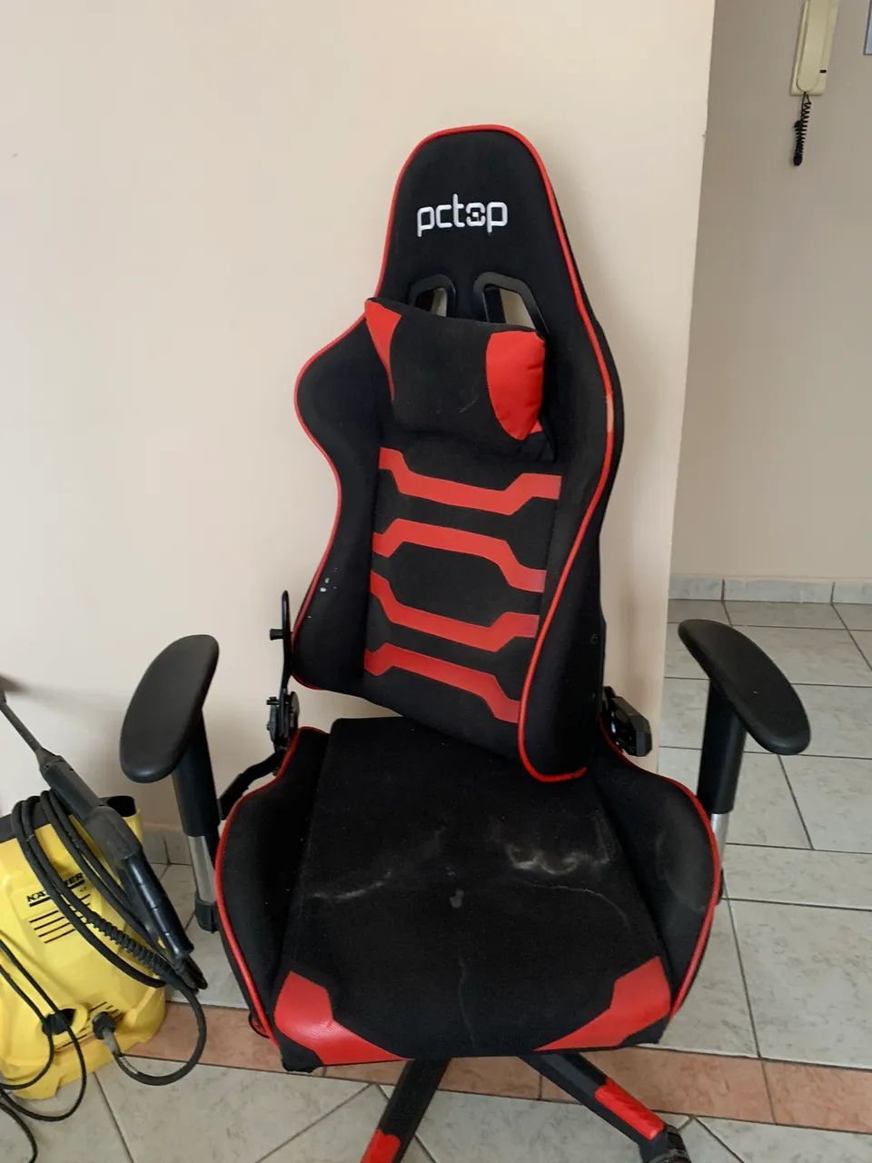 Cadeira gamer quebrada