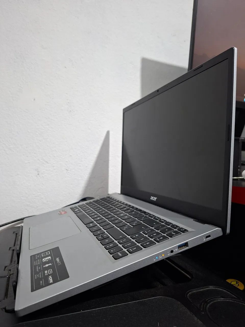 Notebook Acer Aspire 3 RYZEN 3  - Foto 3