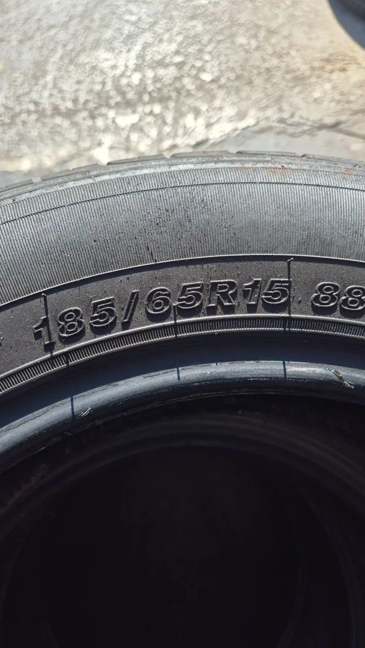 Pneu usado 185x65 R15