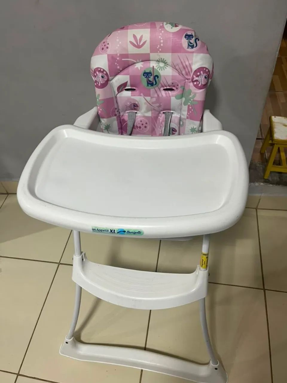 Cadeirinha de alimentação 