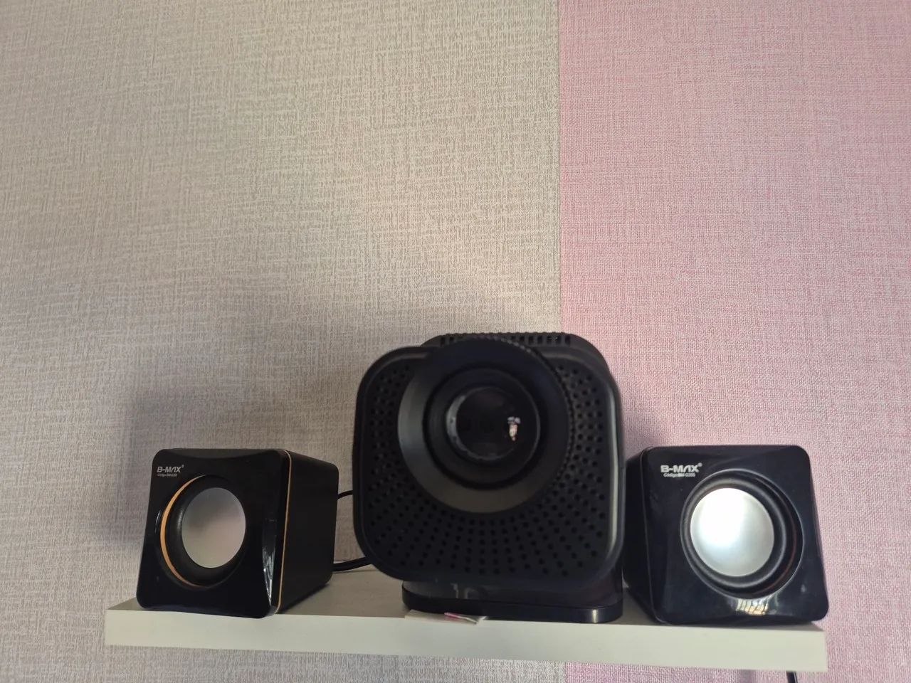 Vendo Mini Projetor HY320