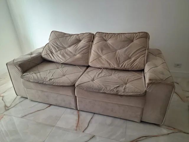 Vendo sofá retrátil 2,05 x 1,10 m, usado em ótimo estado