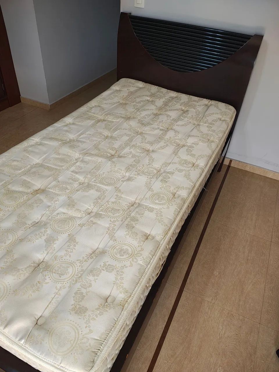 Cama Solteiro com colchão Ortobom linda - Foto 2