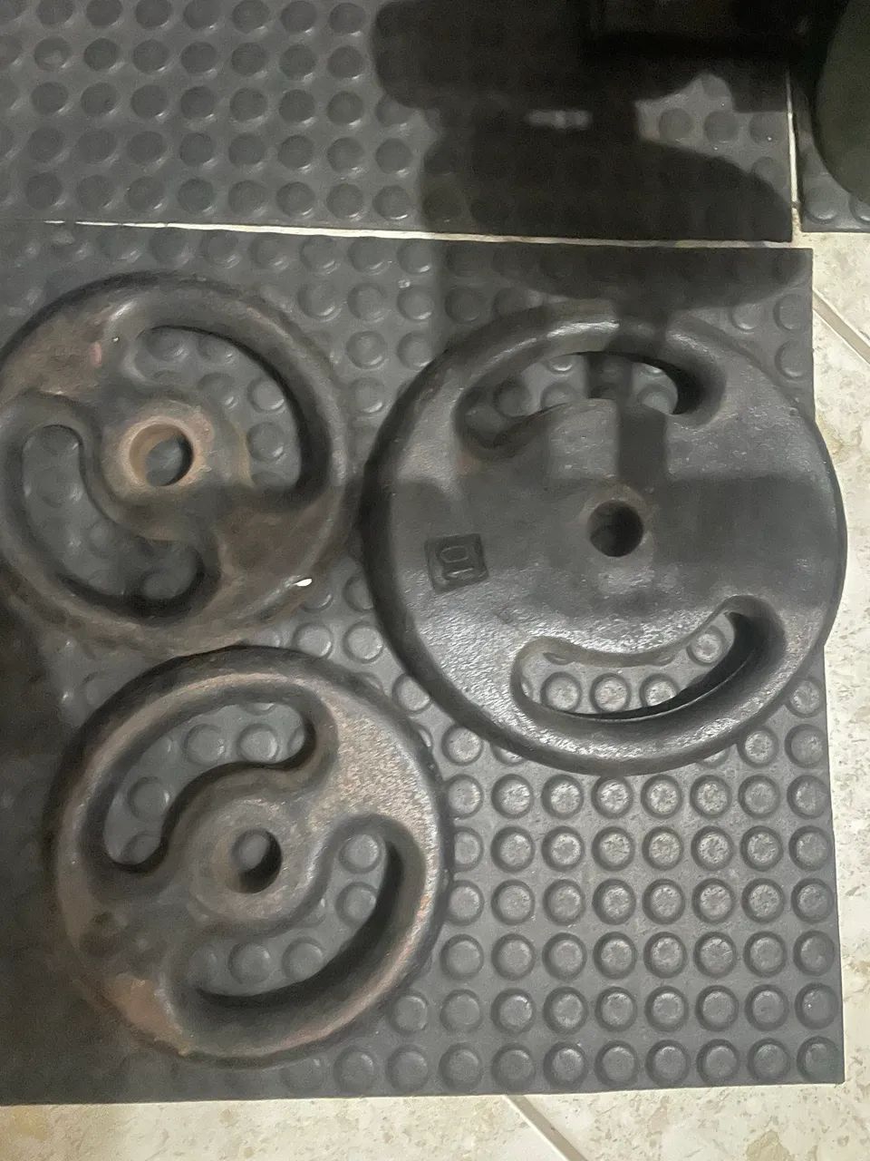 2 Weight Plates of 5kg + 1 Weight Plate of 10kg
