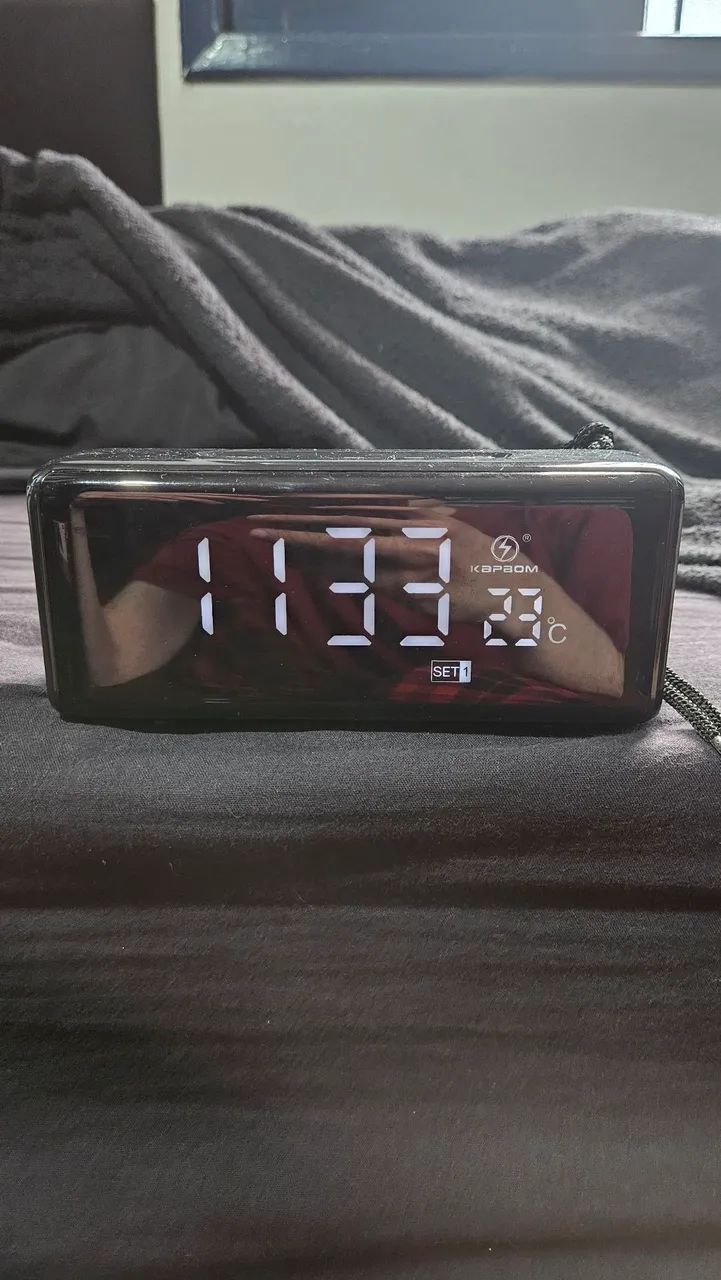 Rádio relógio kapbom