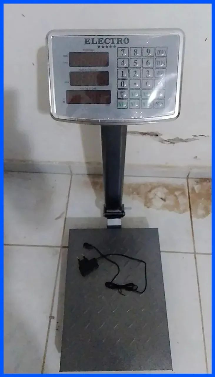 Balança de Plataforma Digital Bivolt 200kg com Mastro 30x40cm Nova - Foto 2