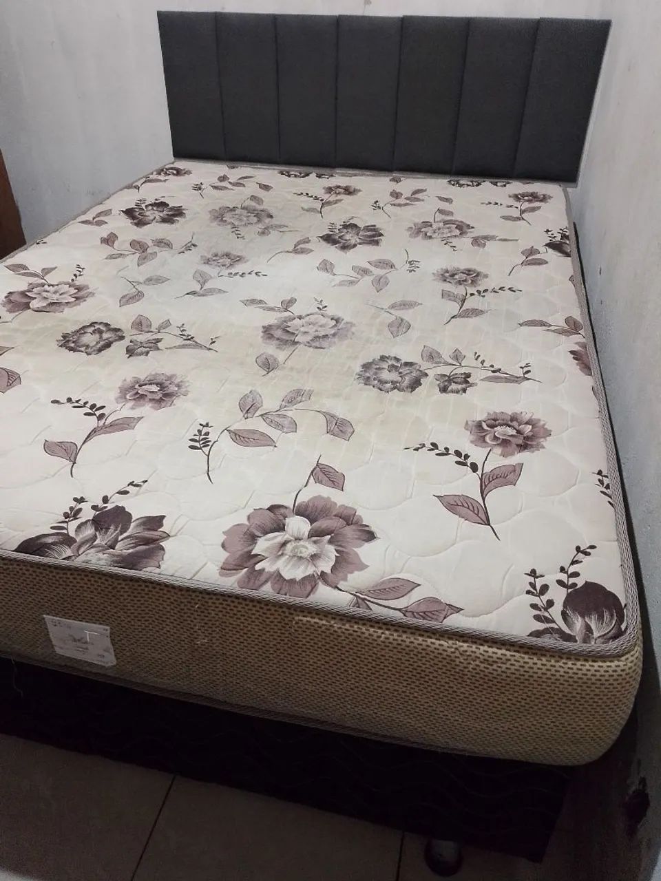 Vendo uma cama box de casal, colchão Ortobom  - Foto 2