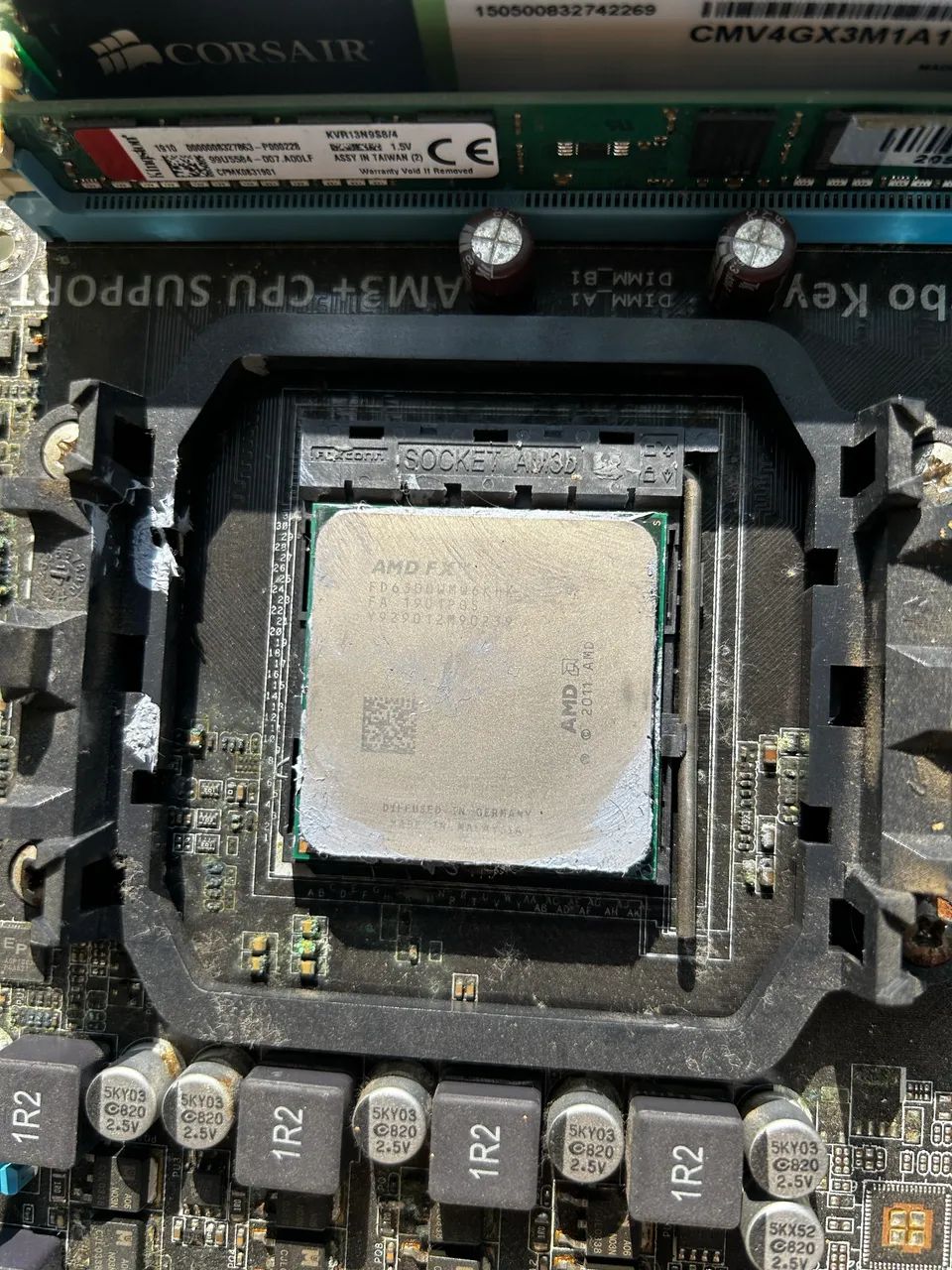 PLACA MÃE + PROCESSADOR E MEMÓRIAS  - Foto 3