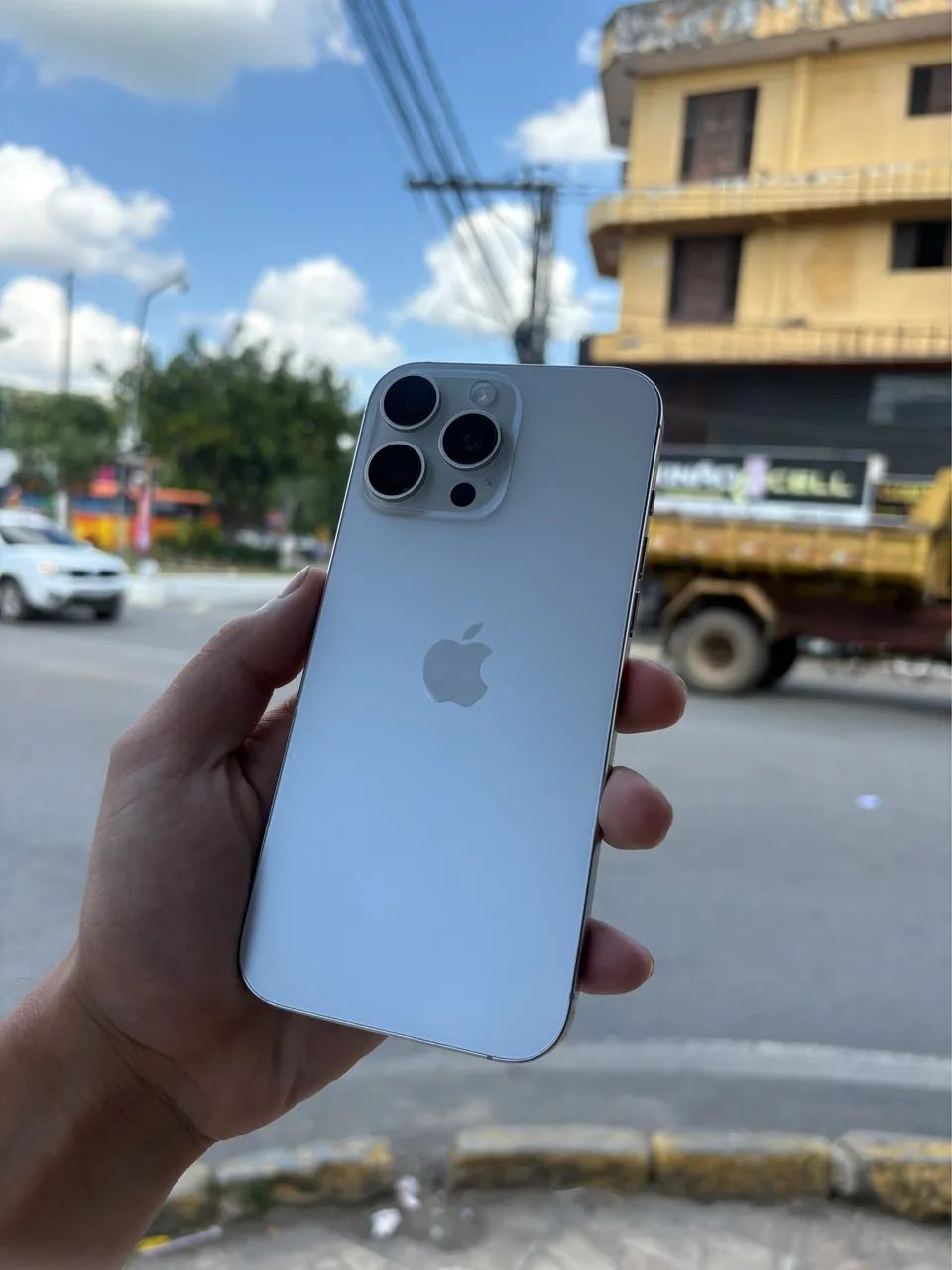 iPhone 16 pro Max - Foto 2