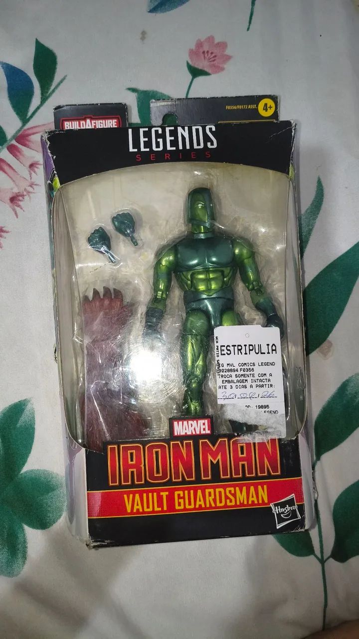 BONECO MARVEL LEGENDS VAULT GUARDSMAN ORIGINAL
