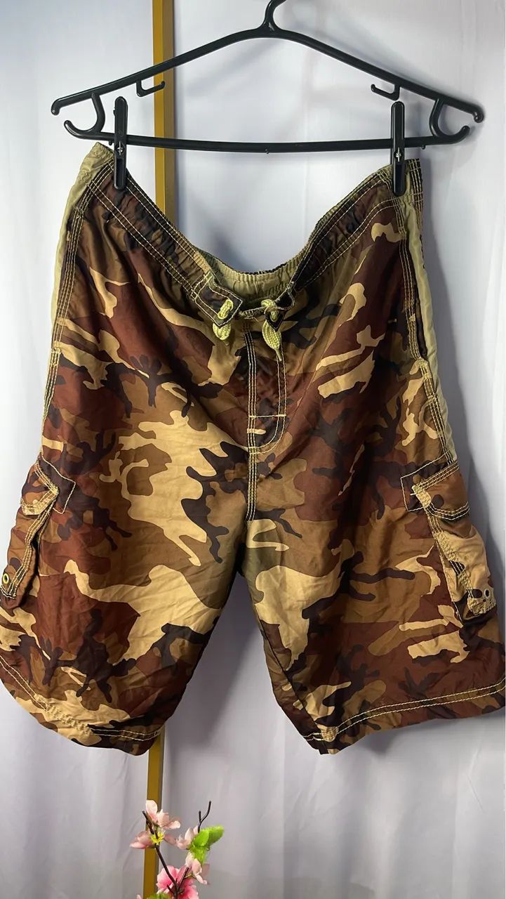 Bermuda camuflada cargo