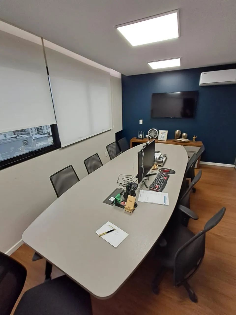 Vendo mesa de reunião 320x1,20 