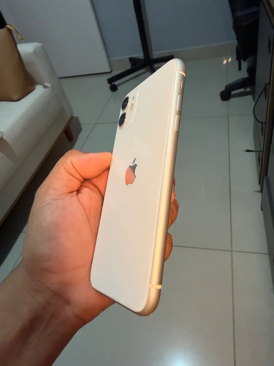iPhone 11 64gb branco | Impecável - Foto 2