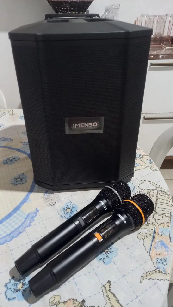 CAIXA DE SOM IMENSO COM DOIS MICRO FONES SEM FIO 