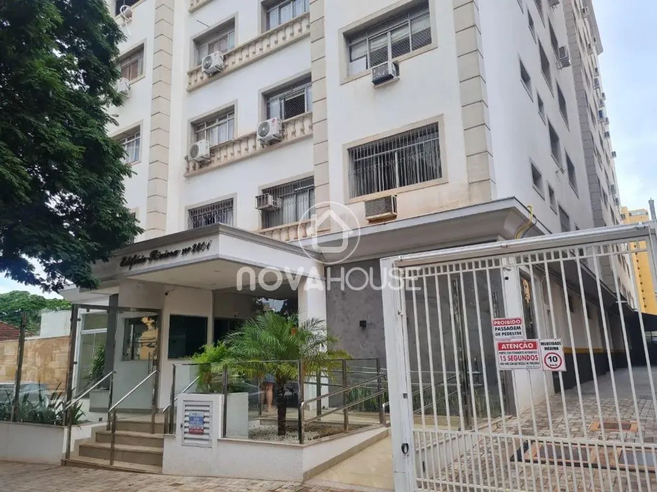 AMPLO APARTAMENTO LOCALIZAÇÃO PRIVILEGIADA