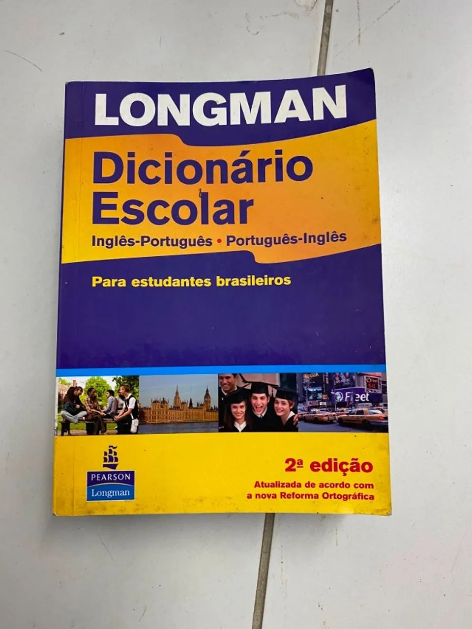 Dicionário Escolar 