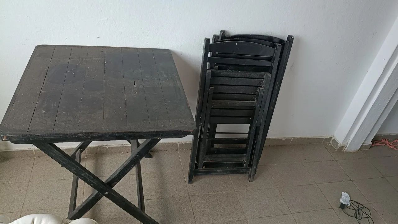 MESA DE MADEIRA