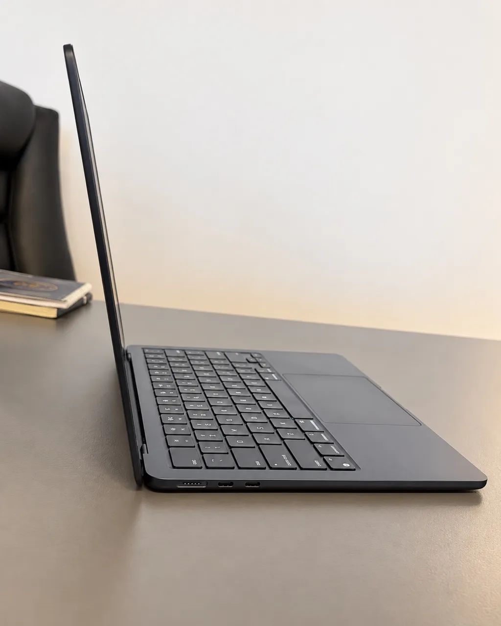MacBook Air M2 2022 8GB 256GB Midnight | Bateria 95% + Word