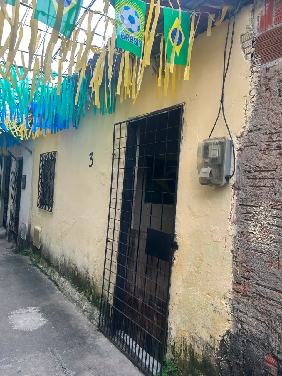 CASA À VENDA NO POTIRA!