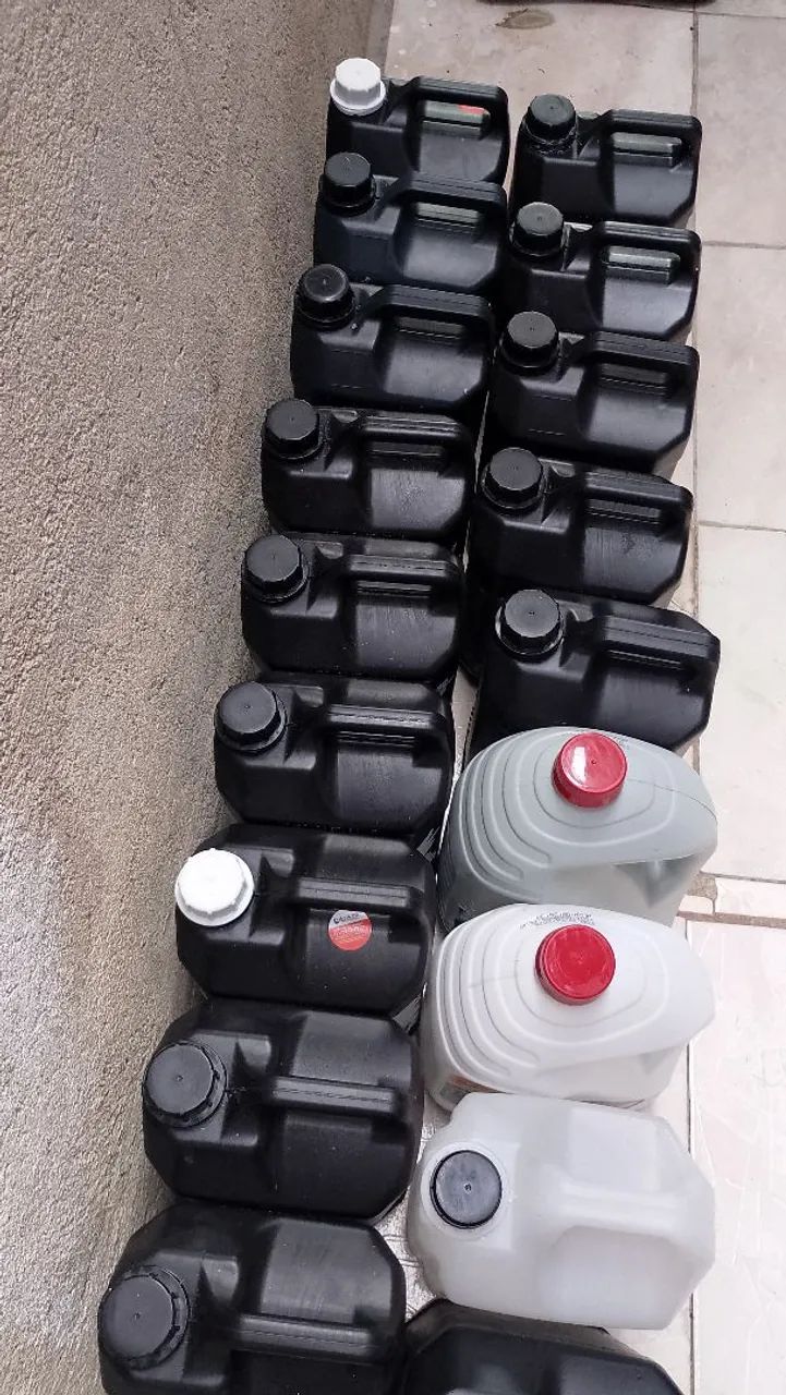 Galão de 5 litros vazio  - Foto 3