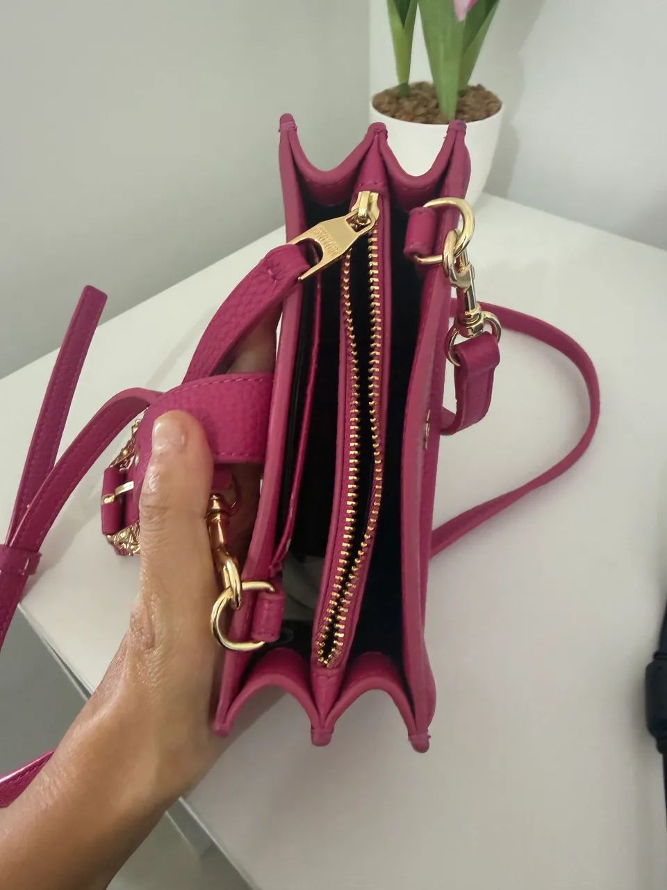Bolsa em couro Versace jeans culture  - Foto 4