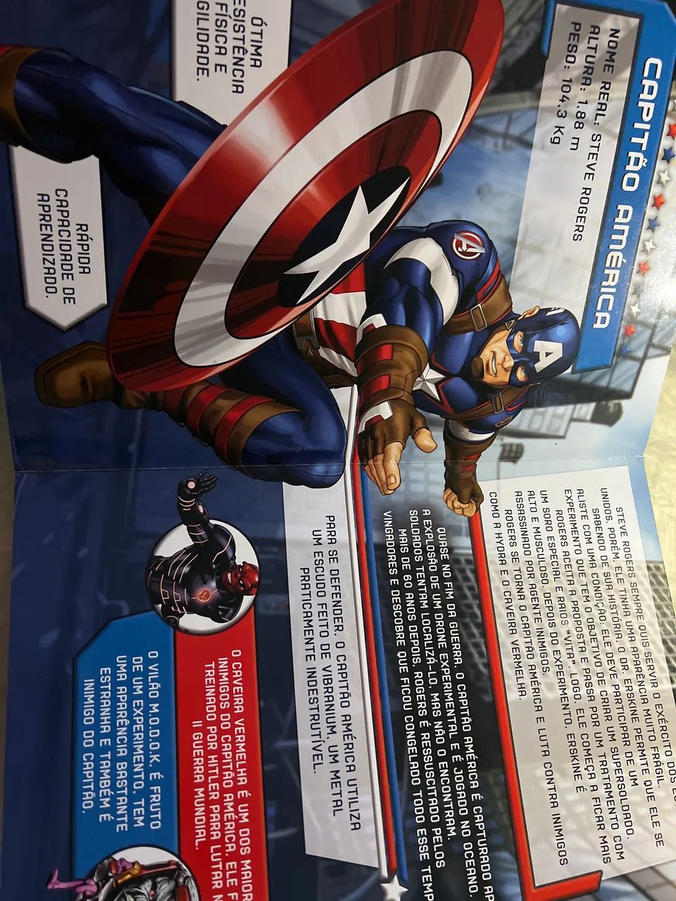 Livro Marvel Avengers - Foto 2