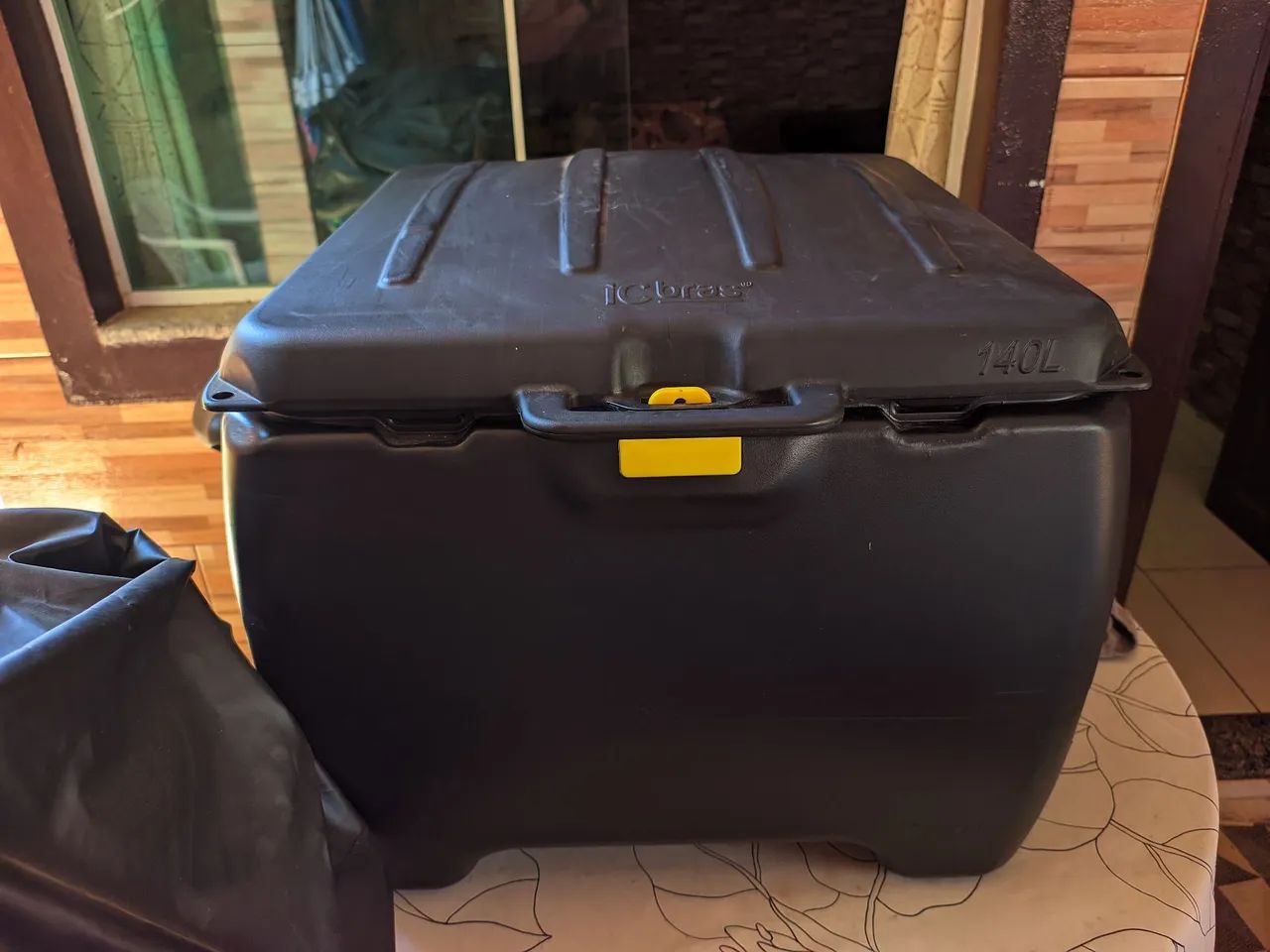 Baú icbras 140 litros + Suporte de baú icbras