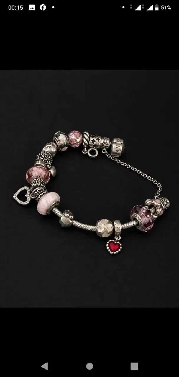Pulseira com berloques 