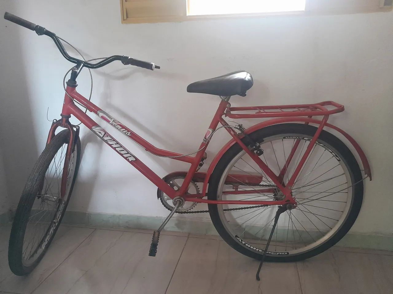 Bicicleta vermelha, aro 26 .