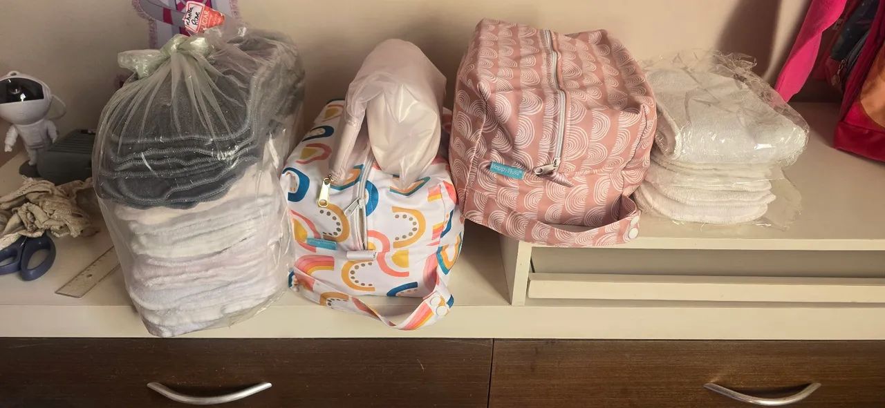 Kit 25 fraldas ecológicas + absorventes, literalmente e 2 bolsas