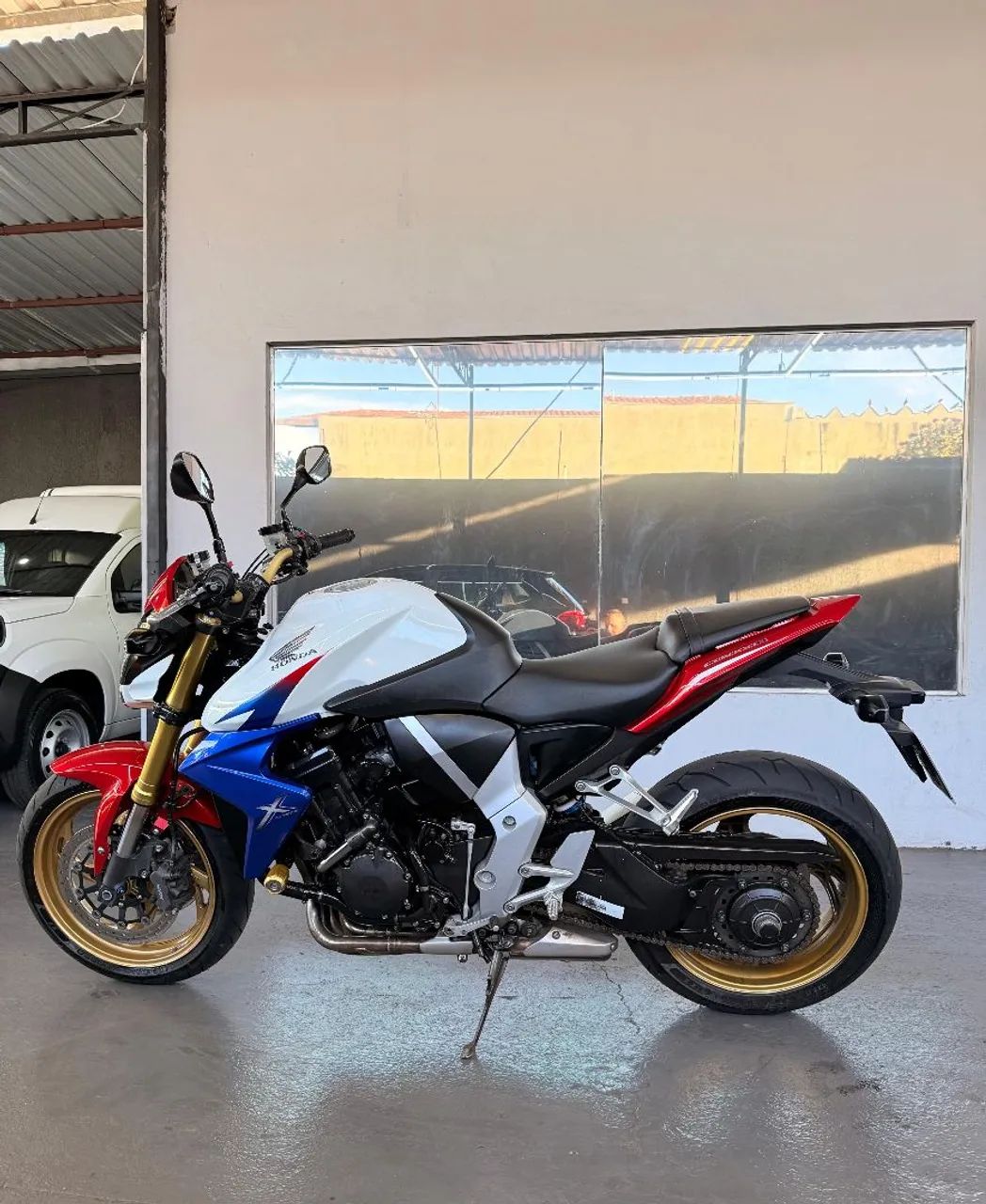 CB 1000R  - Foto 4